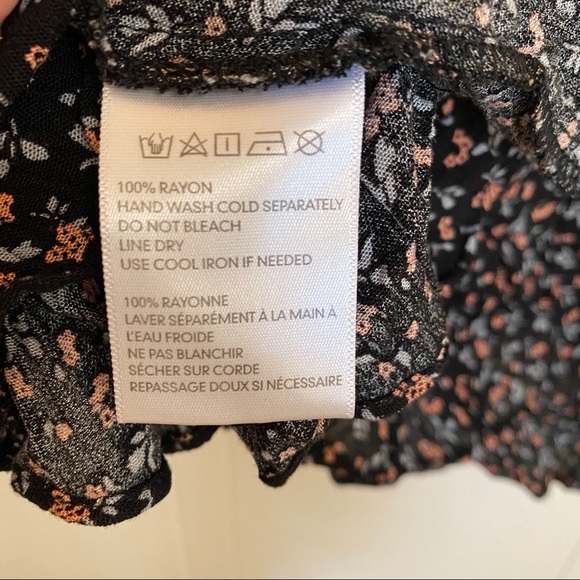 Urban Outfitters Kimchi Blue Floral Skirt Size 2 - Picture 7 of 10